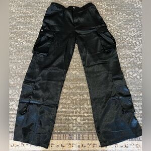 Forever 21 women’s Dark Cargo Pants